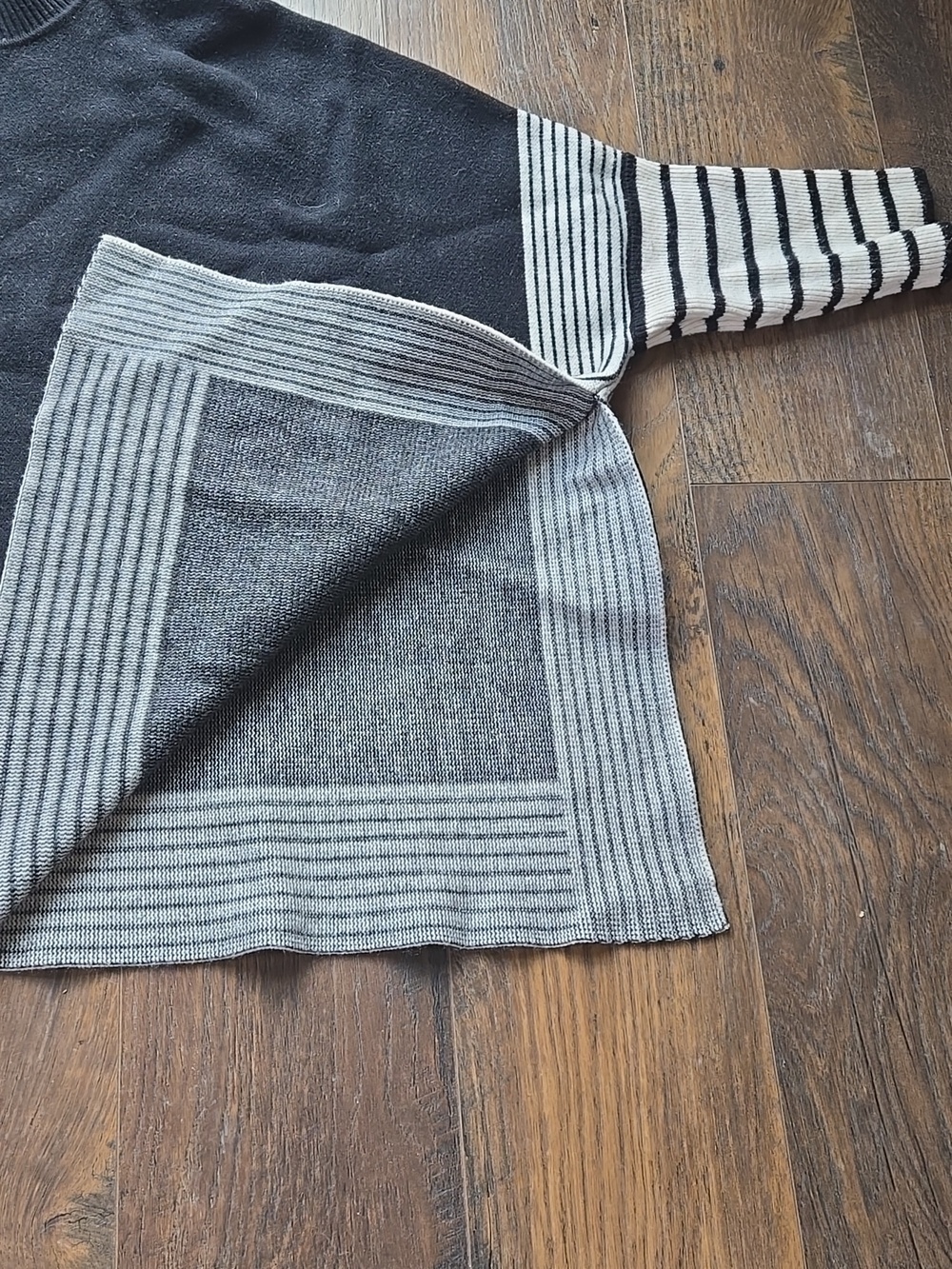 Main Strip Striped Mockneck Tunic Sweater - Picture 4 of 5